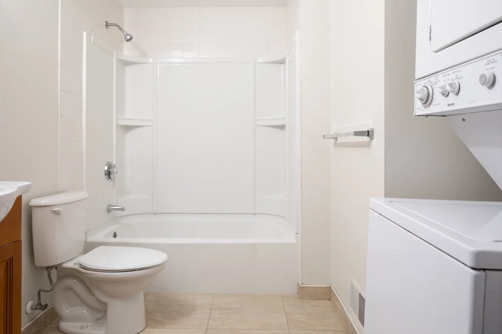 37 Chelsea St, East Boston