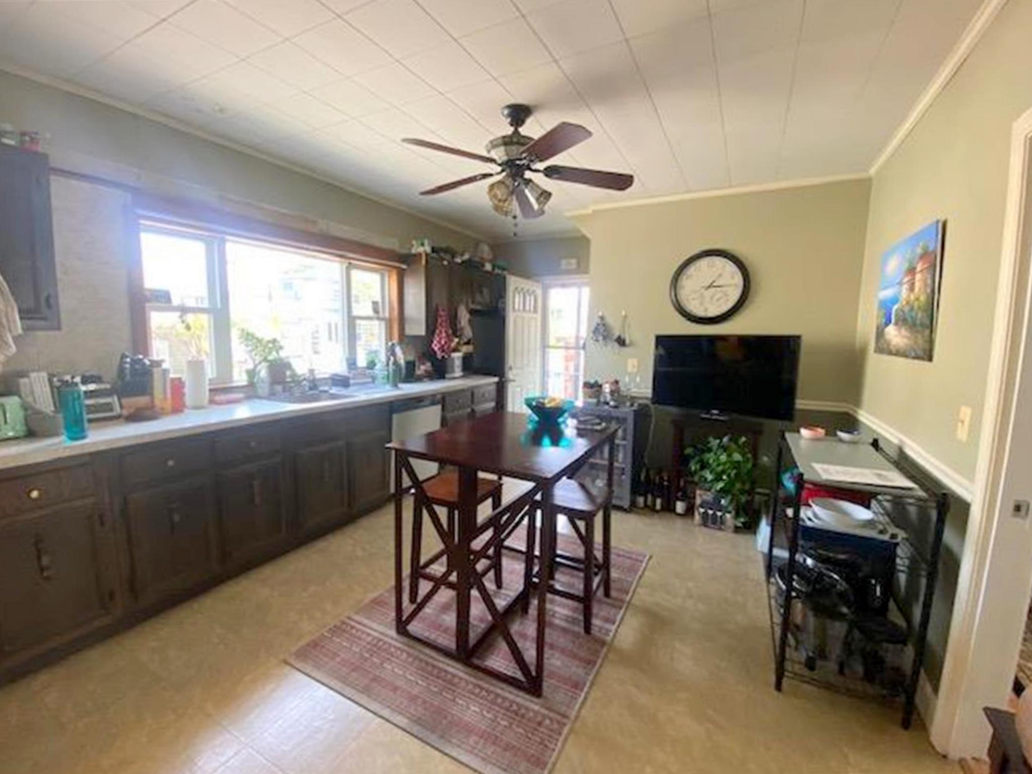 2.5 bed, 1 bath apartment for rent at 51 Bowen Ave Unit 51, Medford