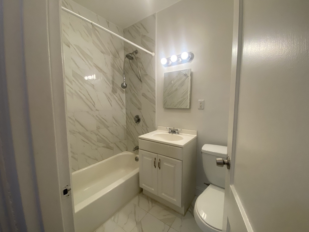 228 Commonwealth Ave, Back Bay