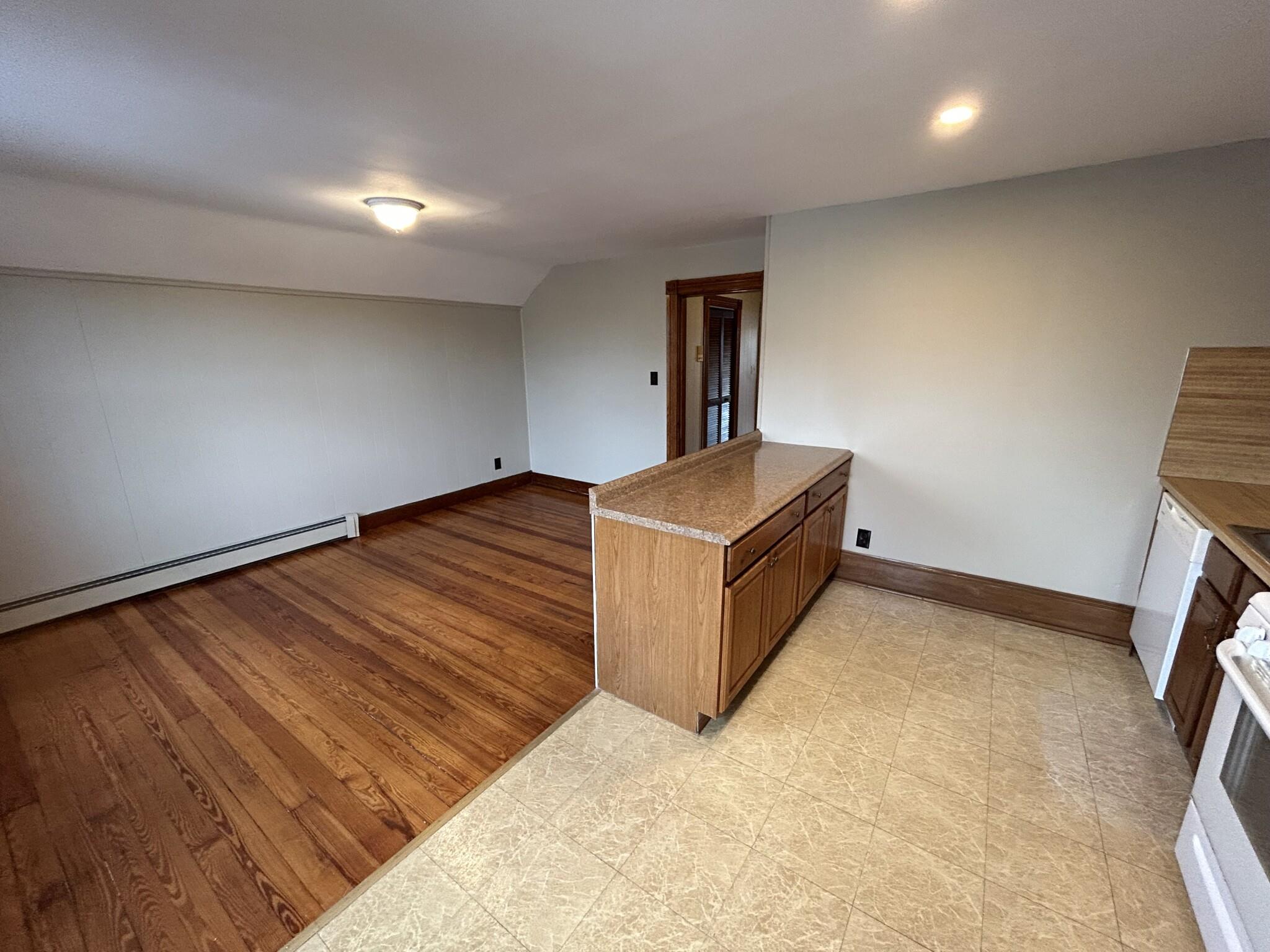 1 bed, 1 bath apartment for rent at 86 Medford St Unit 2, Magoun Square — photo 4 of 14