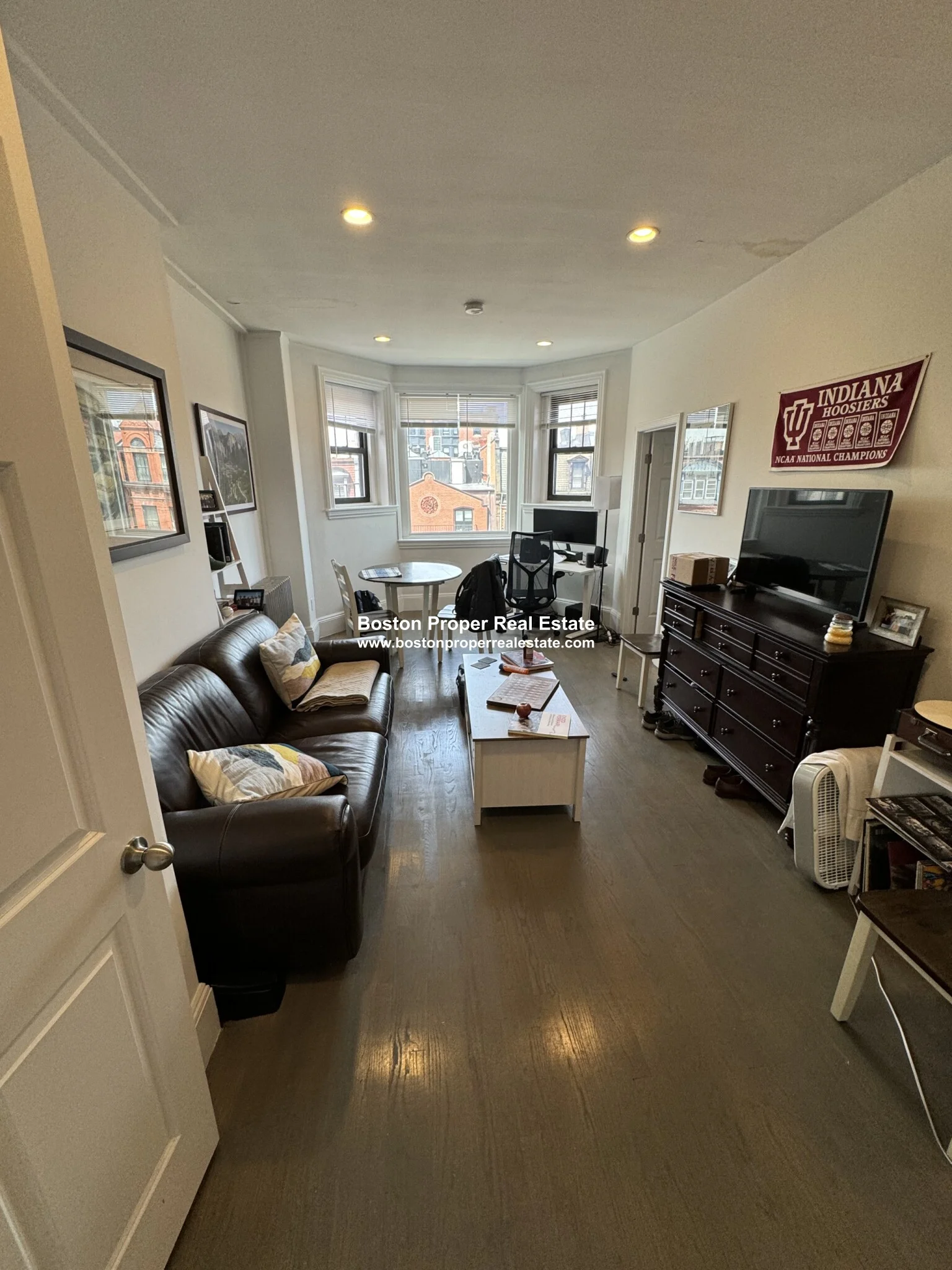 270 Newbury St, Back Bay
