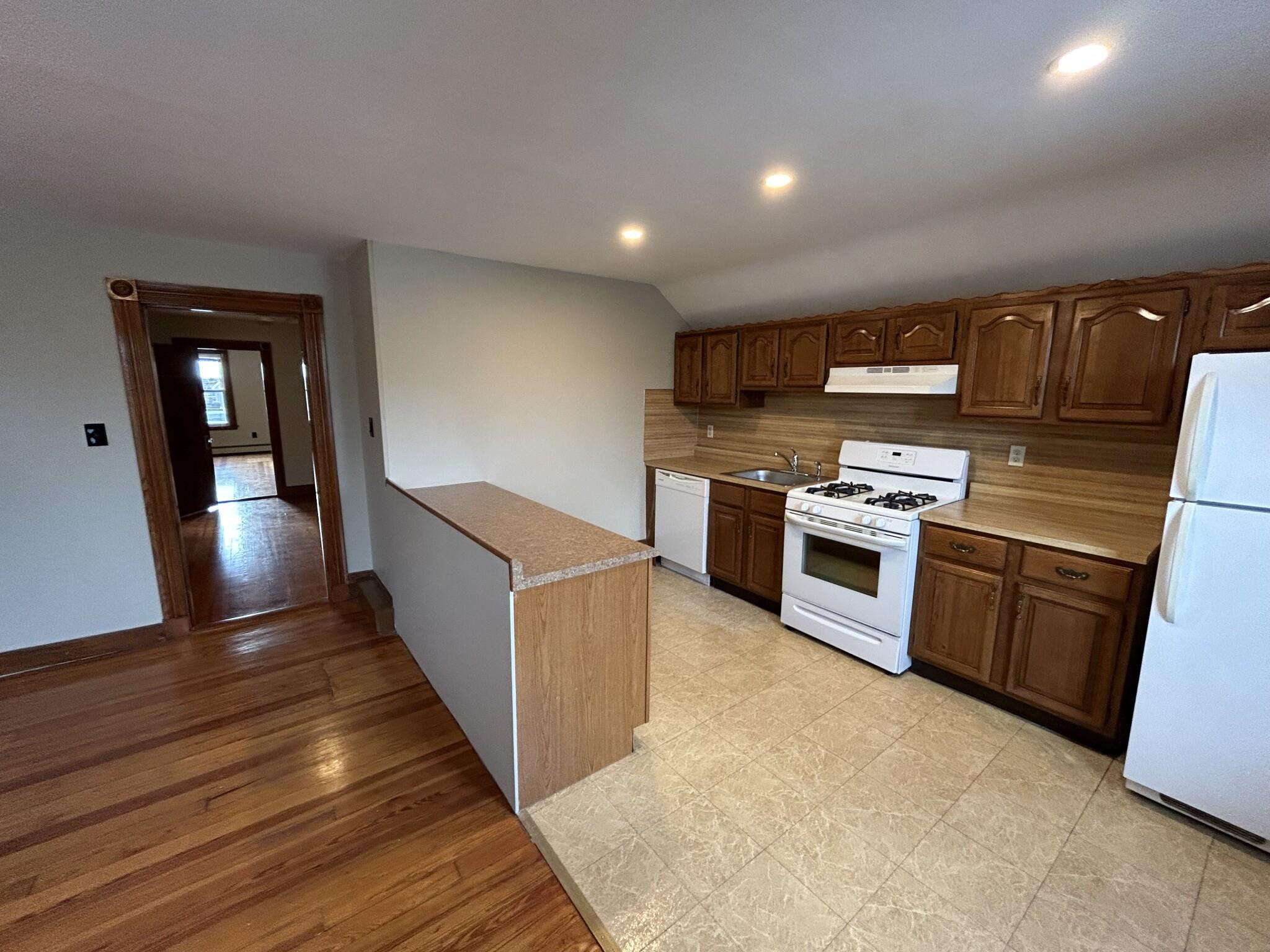 1 bed, 1 bath apartment for rent at 86 Medford St Unit 2, Magoun Square — photo 11 of 14