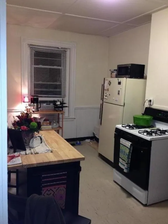 30 Isabella St, Back Bay