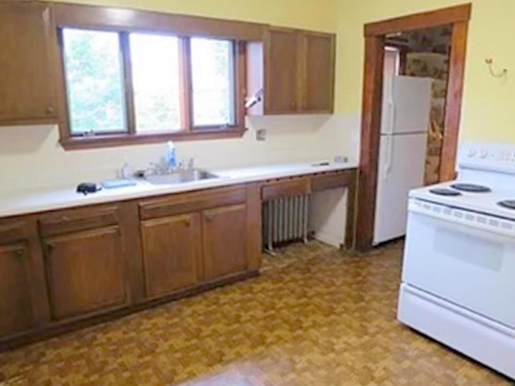 2.5 bed, 1 bath apartment for rent at 60 Winchester St Unit 2, Medford