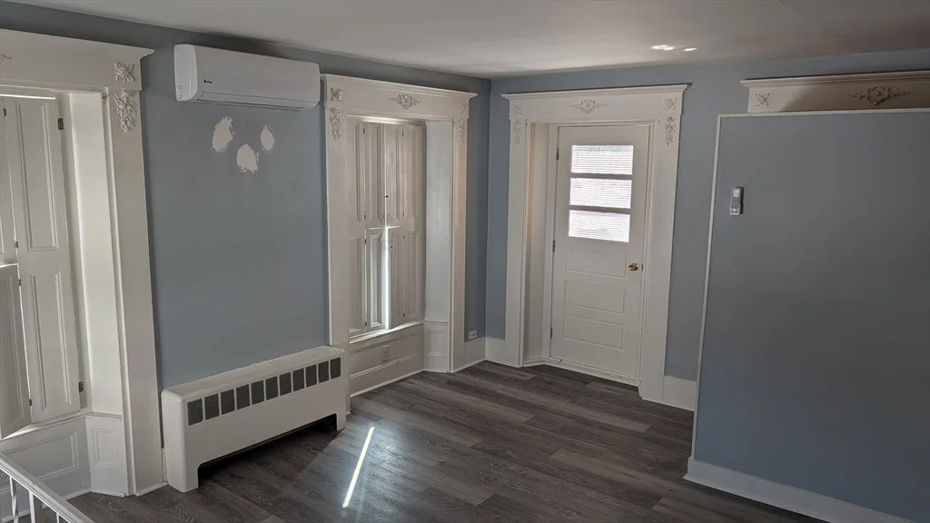 92 N Franklin St, Holbrook