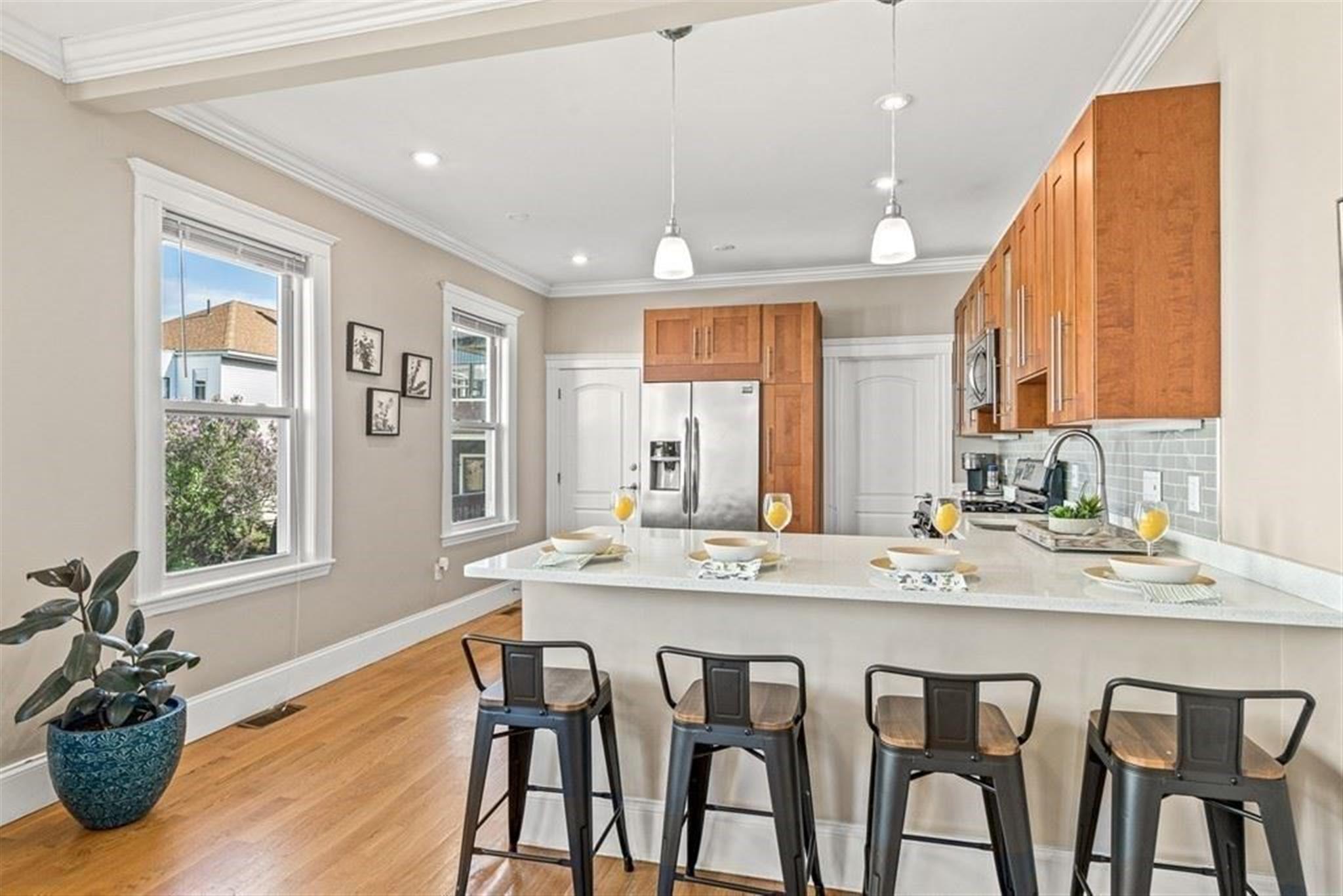4 bed, 1.5 bath apartment for rent at 52 Stanley Ave Unit 52, Medford — photo 3 of 9
