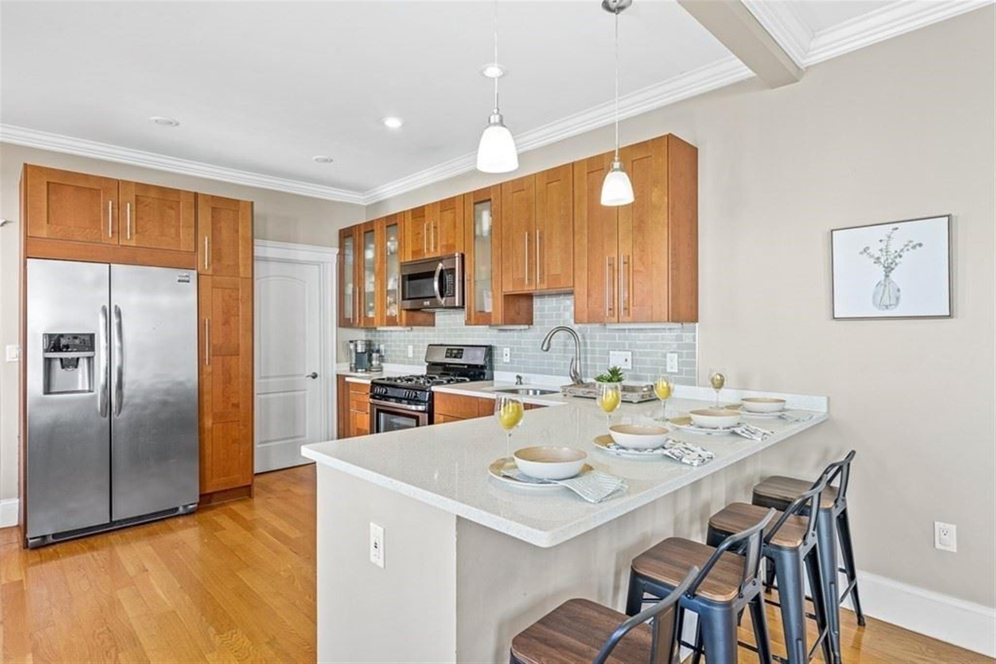 4 bed, 1.5 bath apartment for rent at 52 Stanley Ave Unit 52, Medford — photo 2 of 9