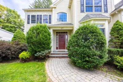 27 Mellon Rd, Wellesley