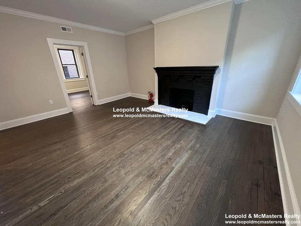 98A Longwood, Coolidge Corner