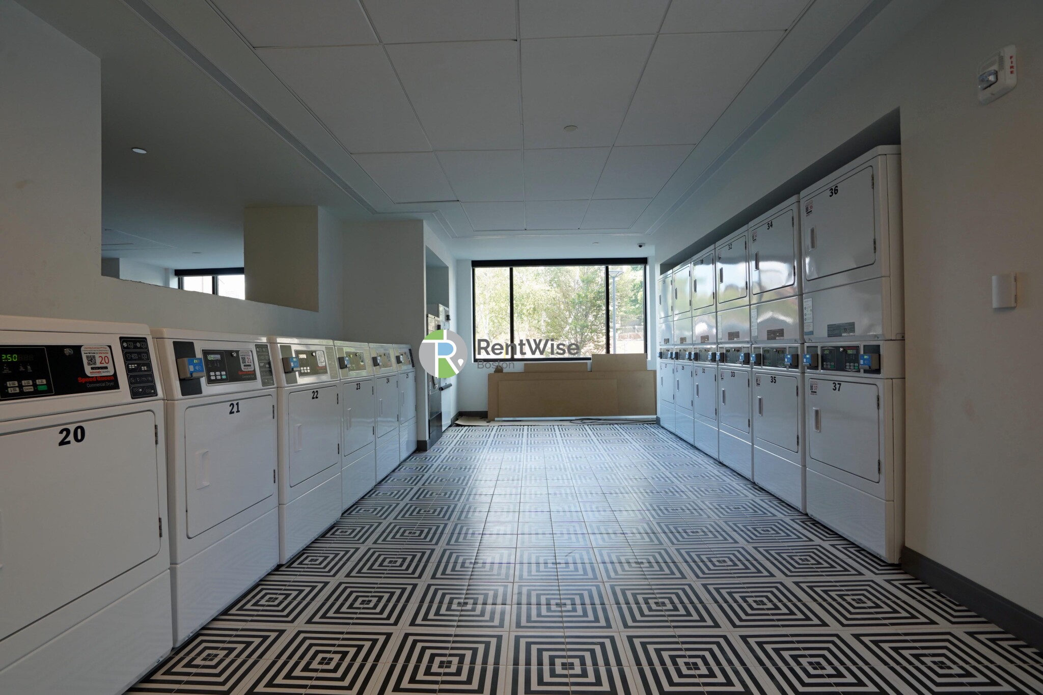 75 Saint Alphonsus St, Mission Hill