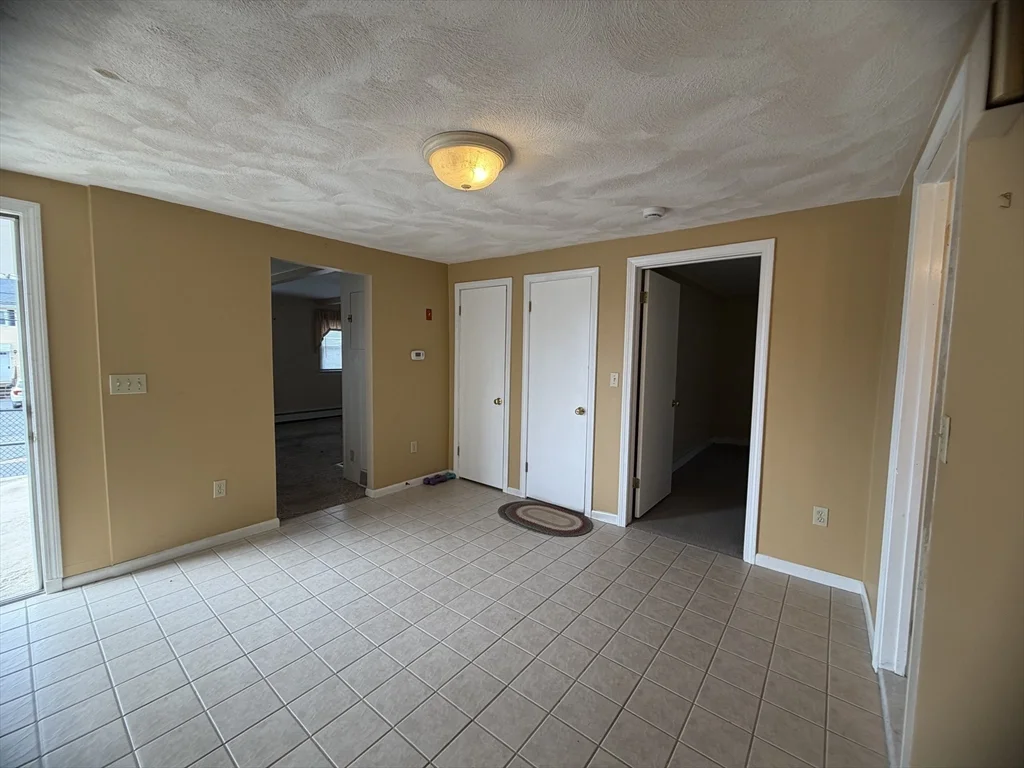 79 N Main St, North Bellingham