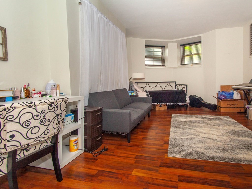 1064 Beacon St, Brookline