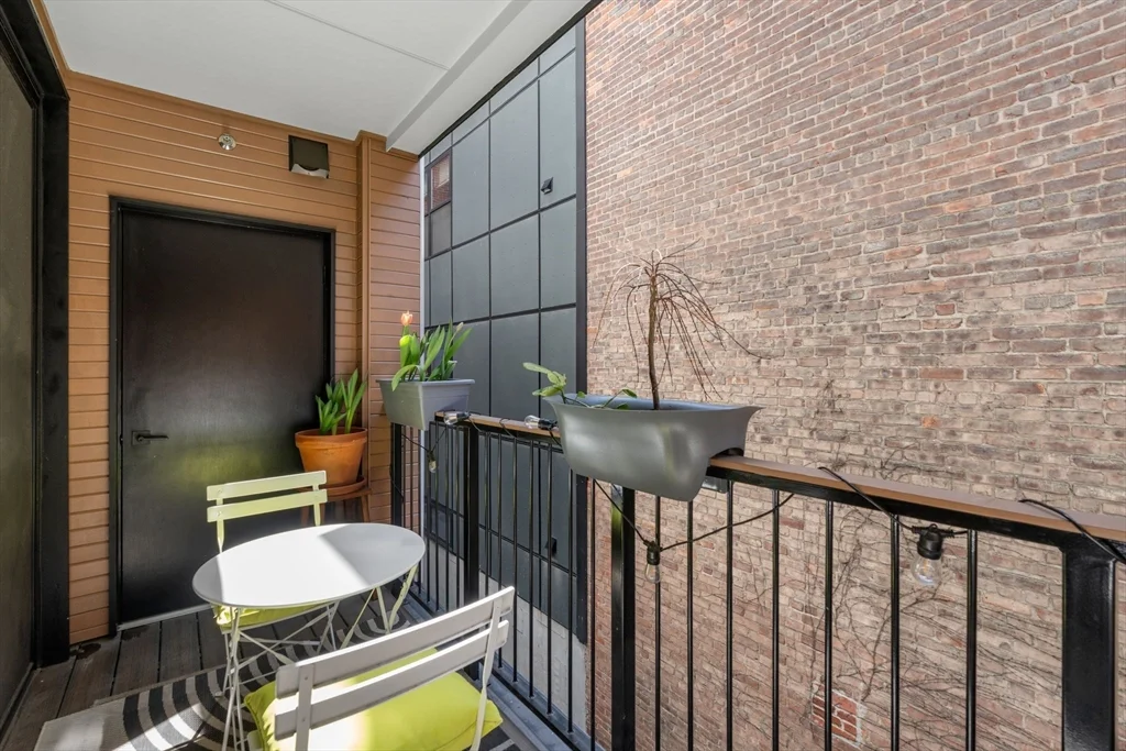 277 Border St, East Boston