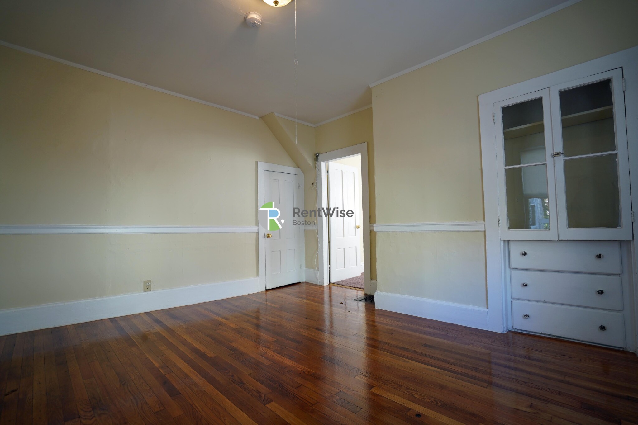 22 Greylock Rd, Allston