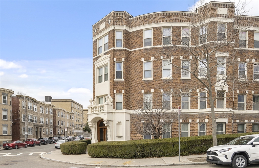 1677 Commonwealth Ave, Brighton