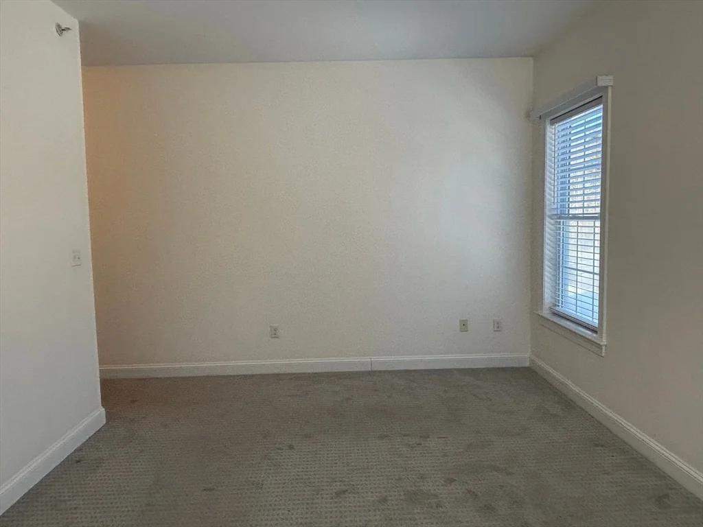 501 Autumn Ridge Dr, Ayer