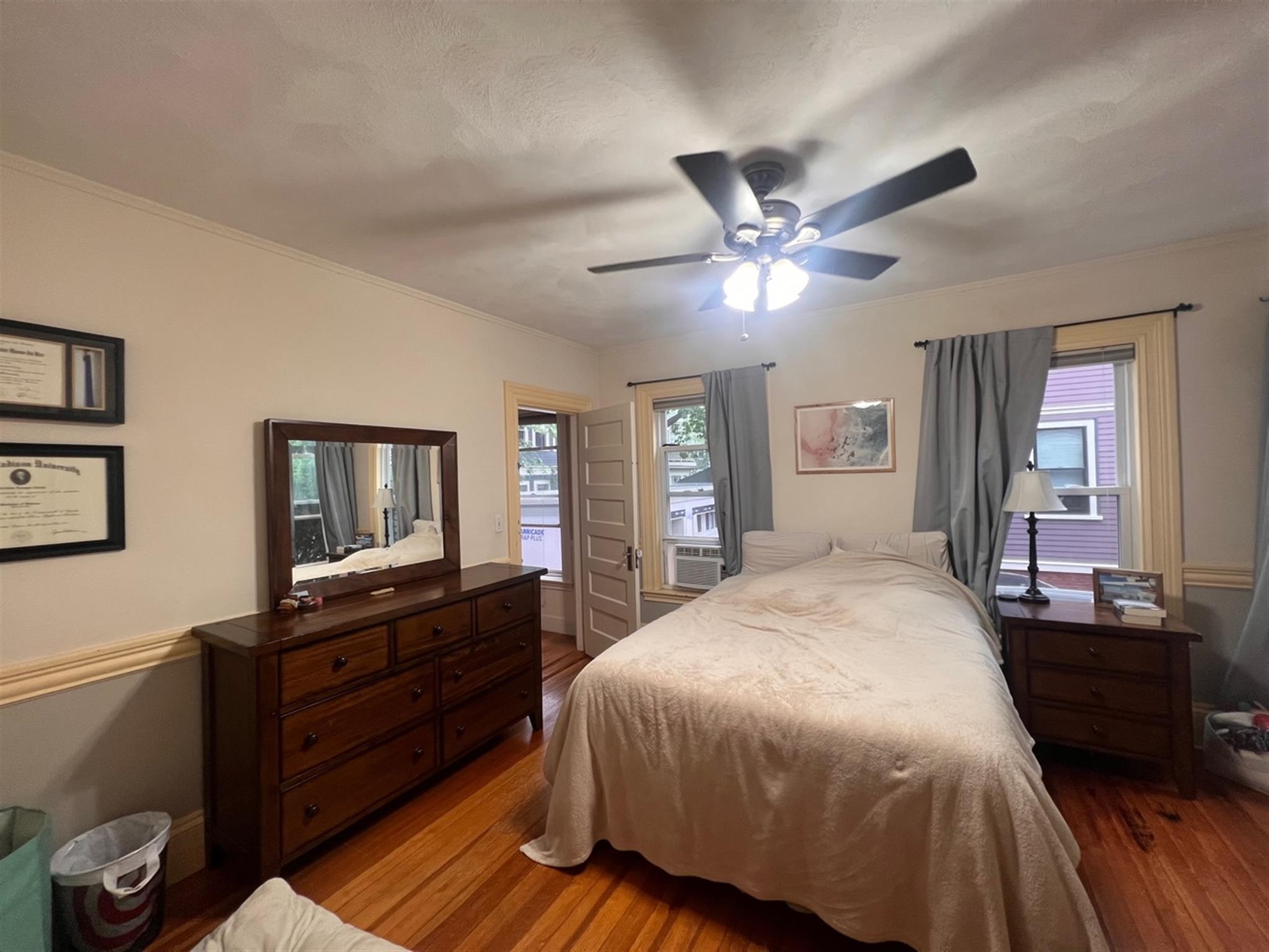 2 bed, 1 bath apartment for rent at 106 College Ave Unit 1R, Tufts