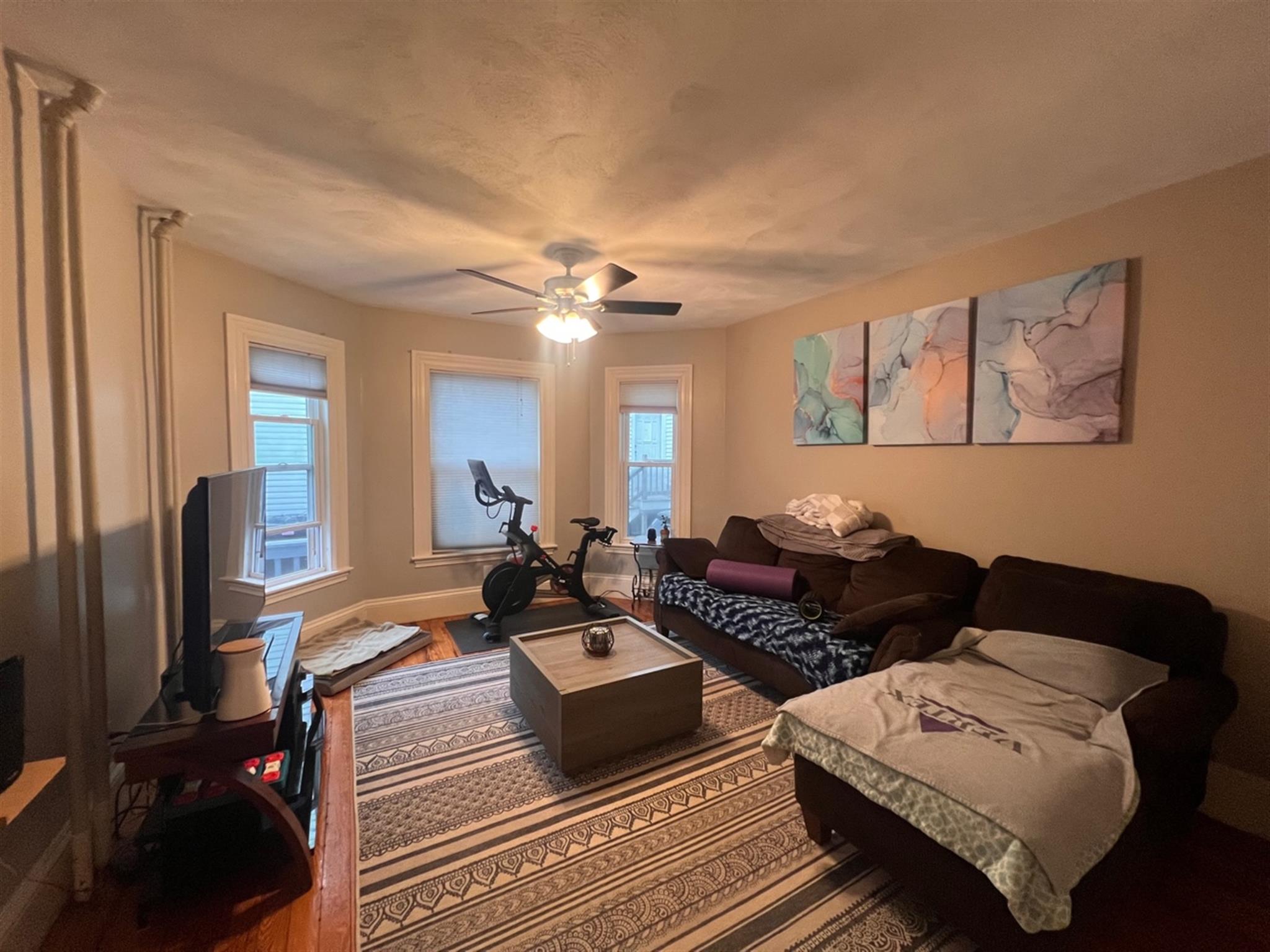2 bed, 1 bath apartment for rent at 106 College Ave Unit 1R, Tufts — photo 10 of 11