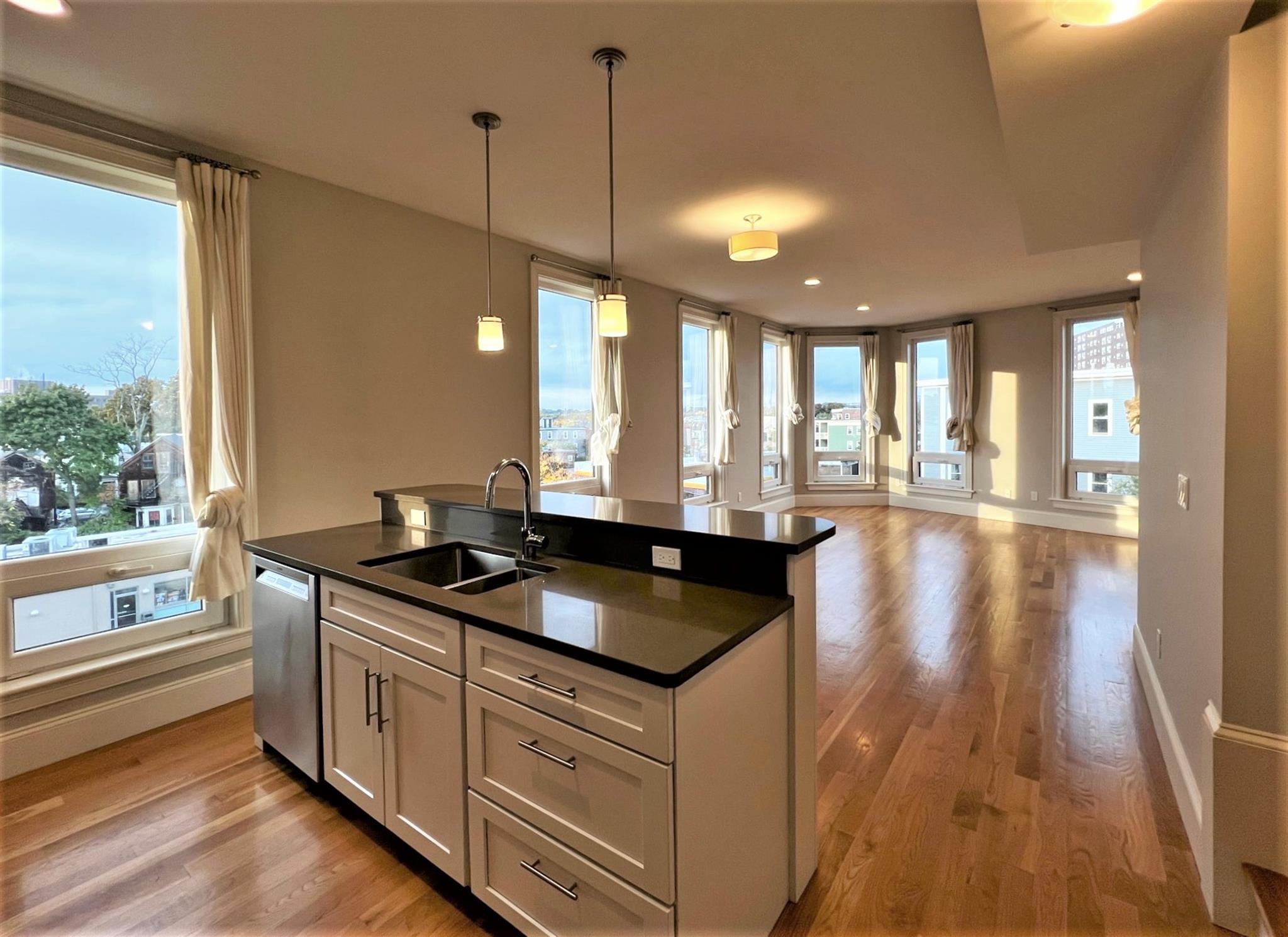 3 bed, 3 bath apartment for rent at 166 Hampshire St Unit 4, Inman Square — photo 1 of 25