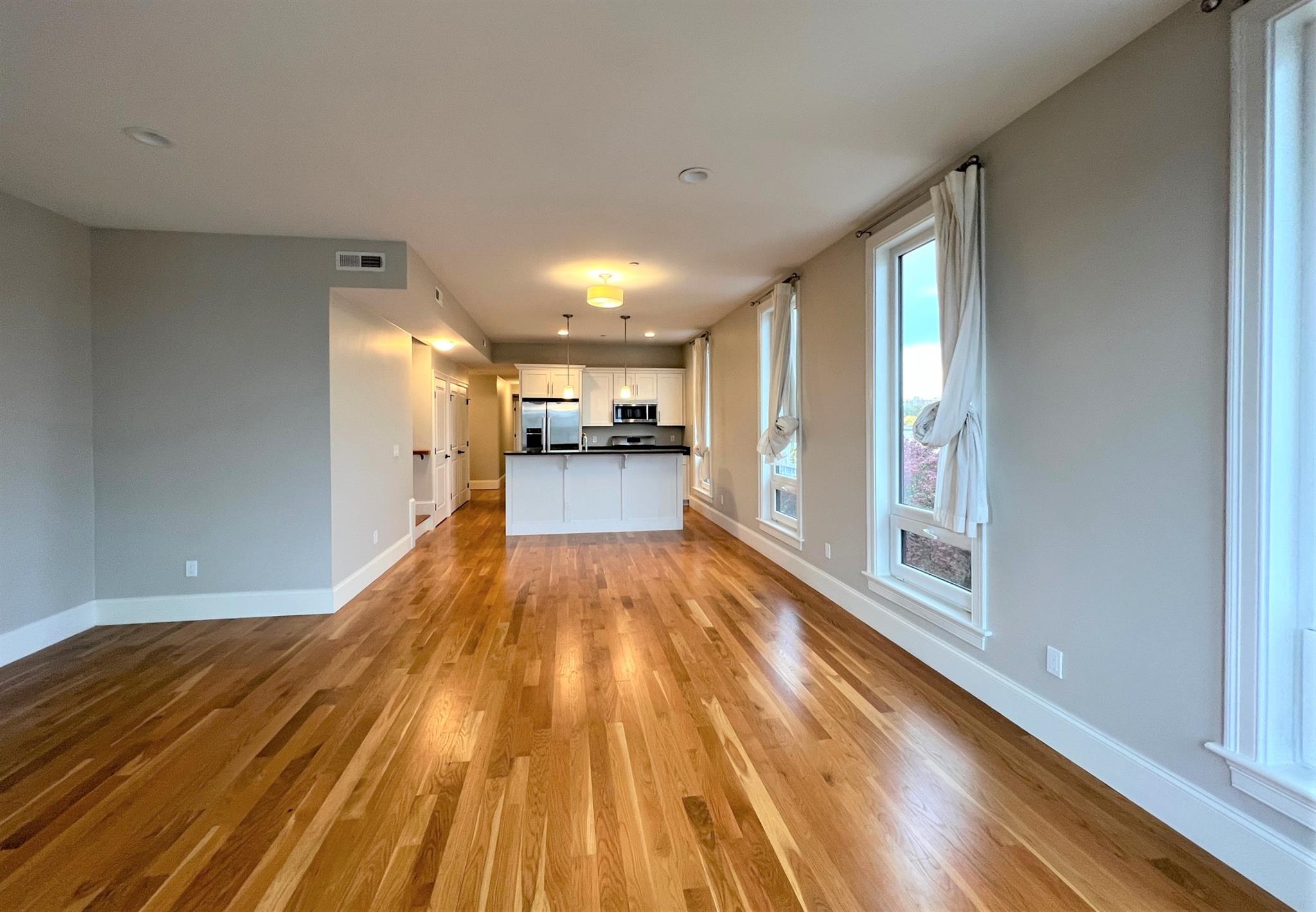 3 bed, 3 bath apartment for rent at 166 Hampshire St Unit 4, Inman Square — photo 5 of 25