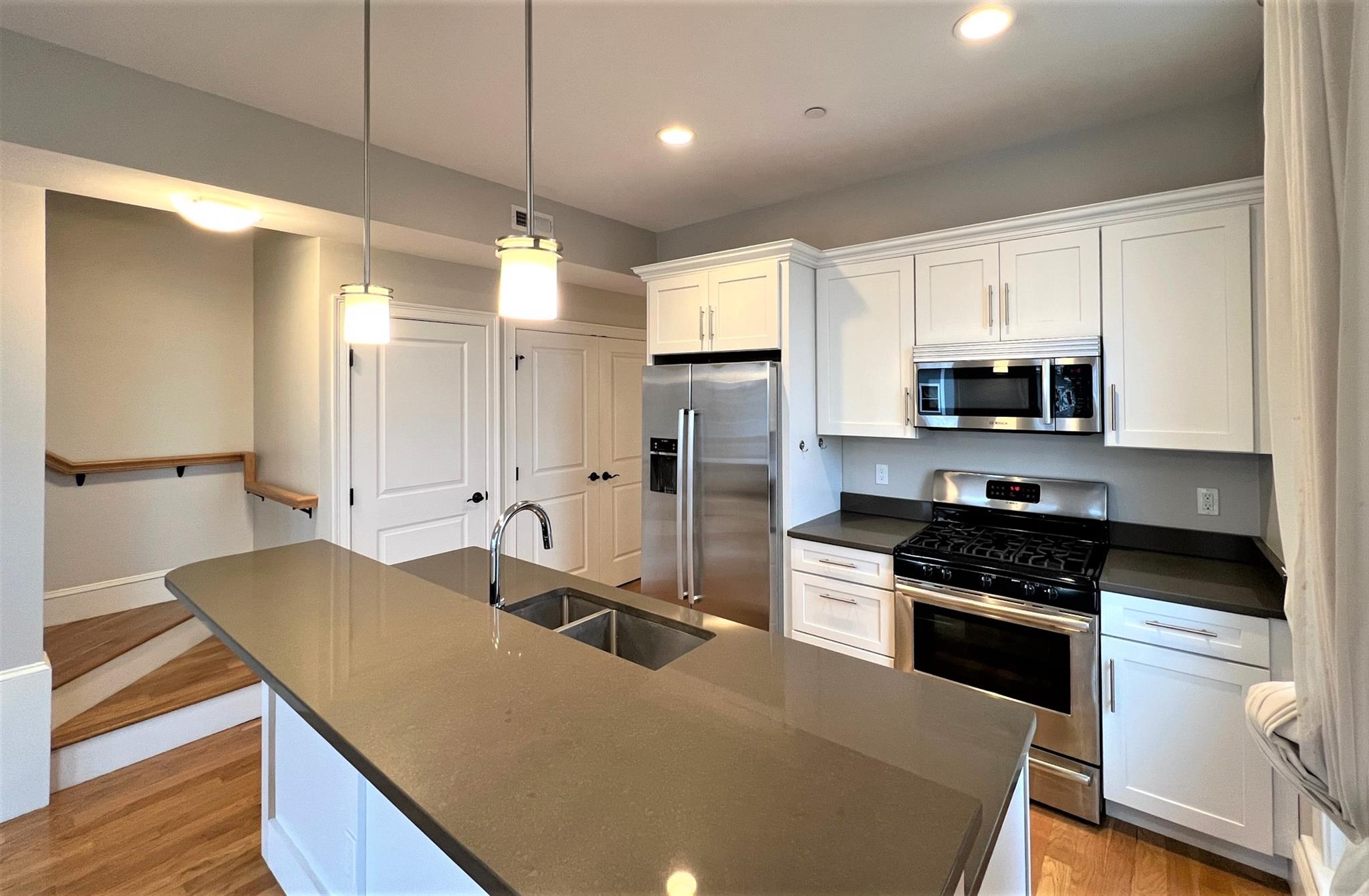 3 bed, 3 bath apartment for rent at 166 Hampshire St Unit 4, Inman Square — photo 2 of 25