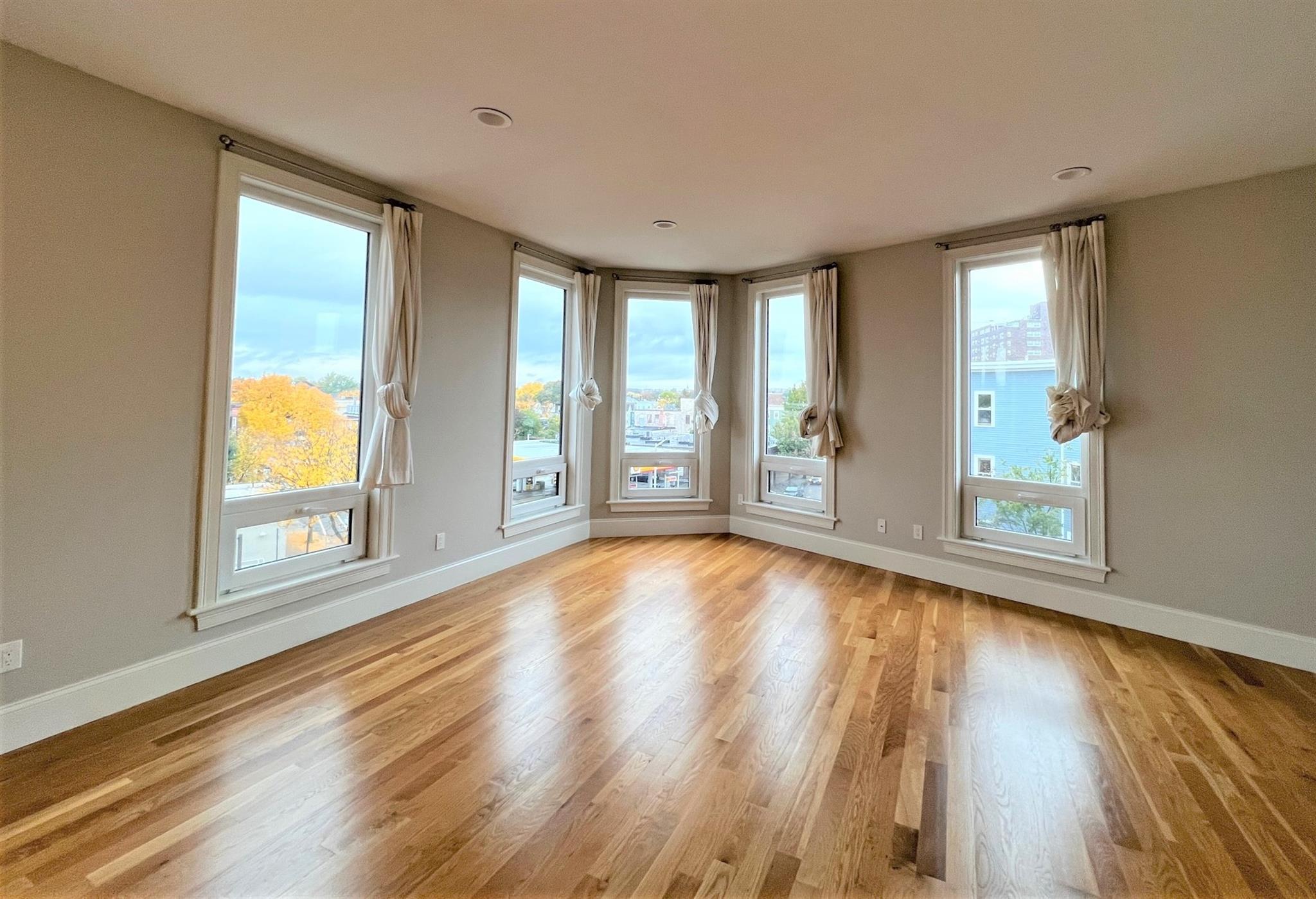 3 bed, 3 bath apartment for rent at 166 Hampshire St Unit 4, Inman Square — photo 6 of 25