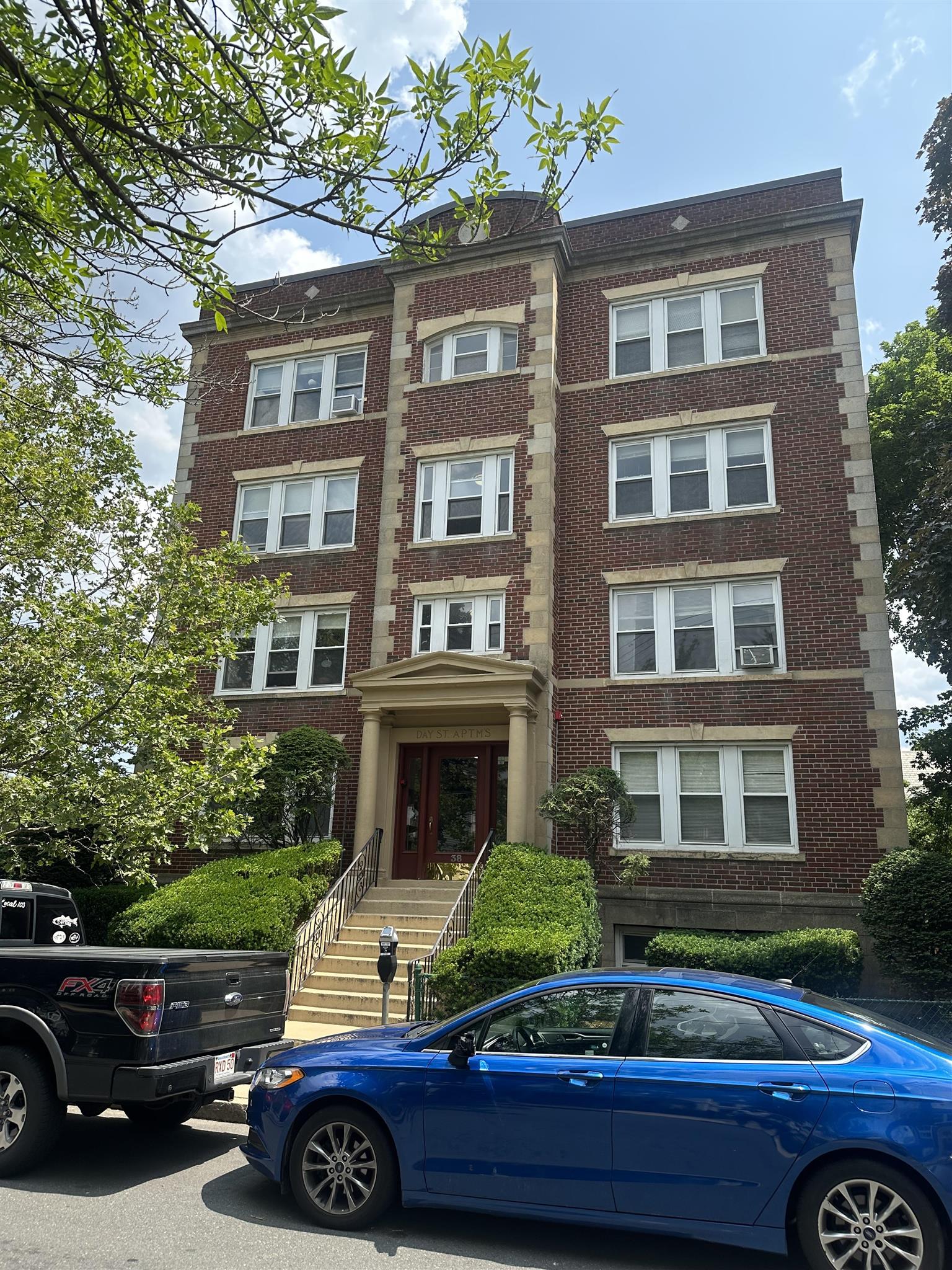 1.5 bed, 1 bath apartment for rent at 38 Day St Unit B, Davis Square — photo 10 of 12