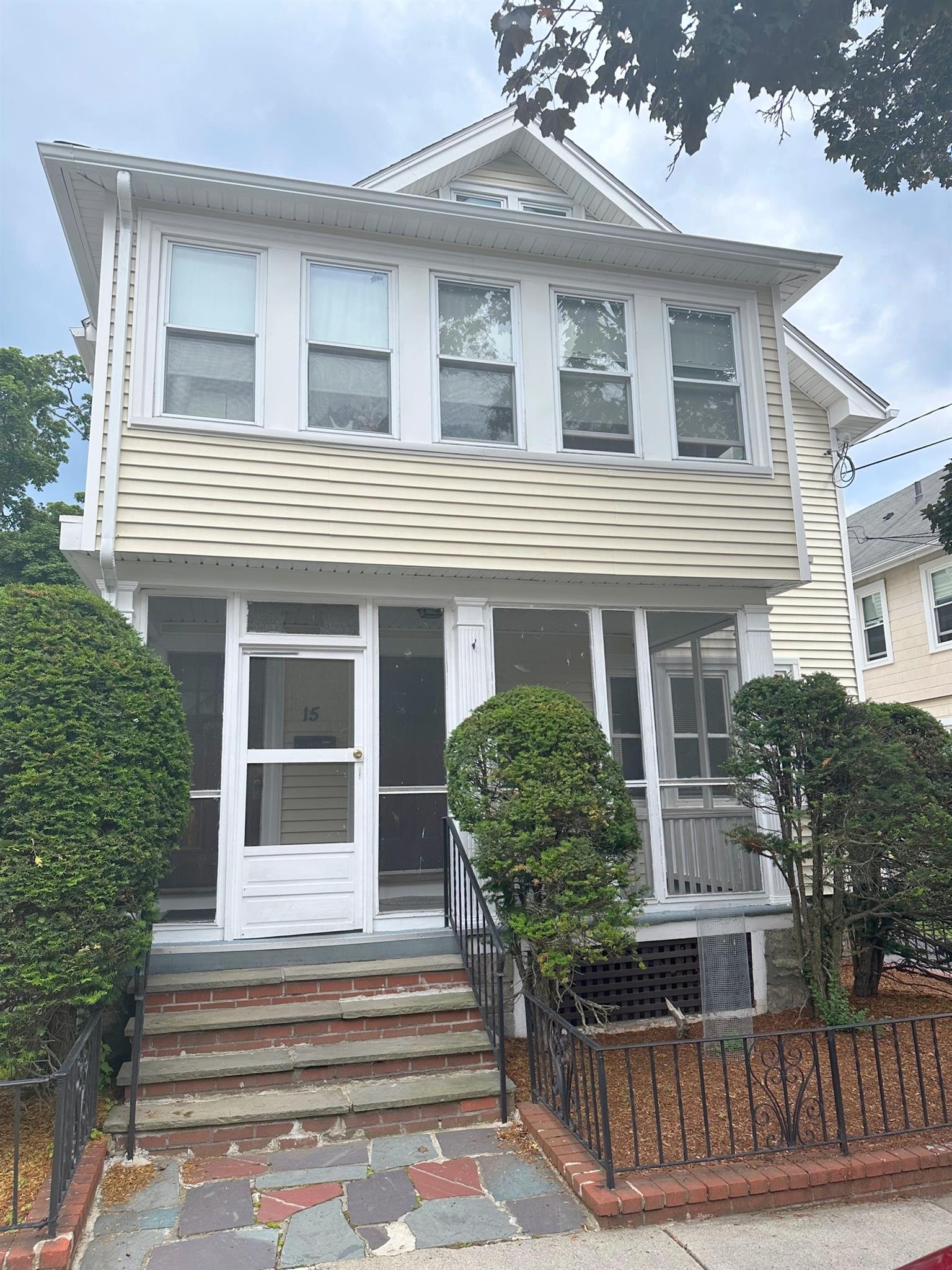 2.5 bed, 1 bath apartment for rent at 11 Mason St Unit 11, Davis Square — photo 14 of 14