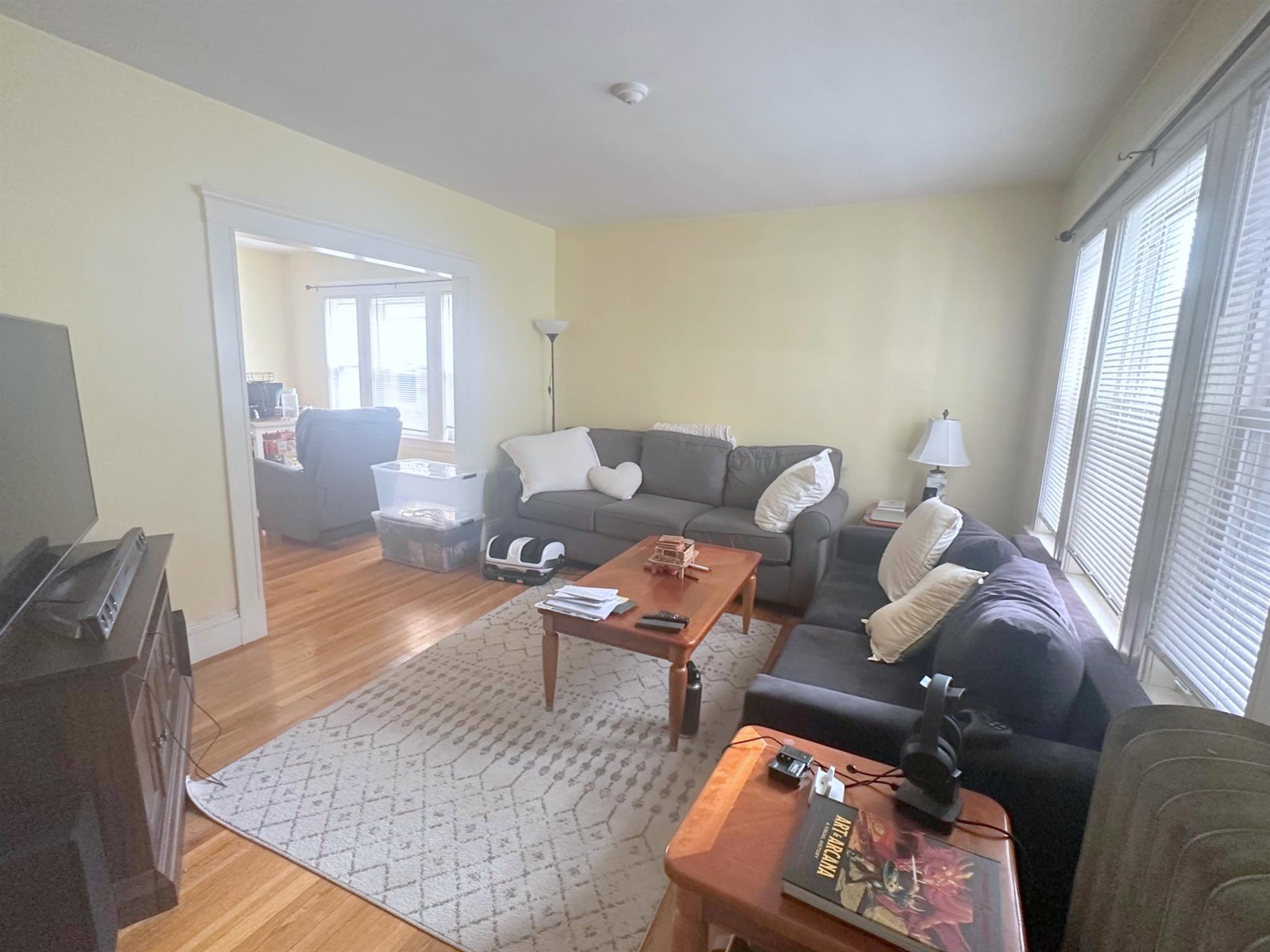 2.5 bed, 1 bath apartment for rent at 11 Mason St Unit 11, Davis Square