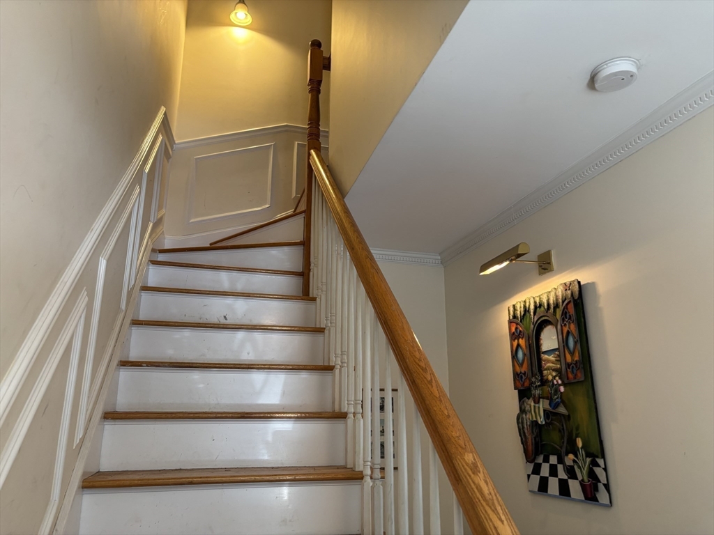 160 1/2 H St, South Boston