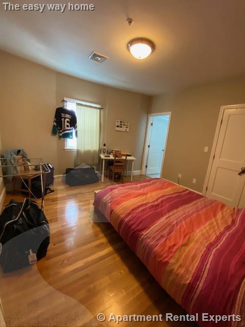 106 Walnut St, Prospect Hill