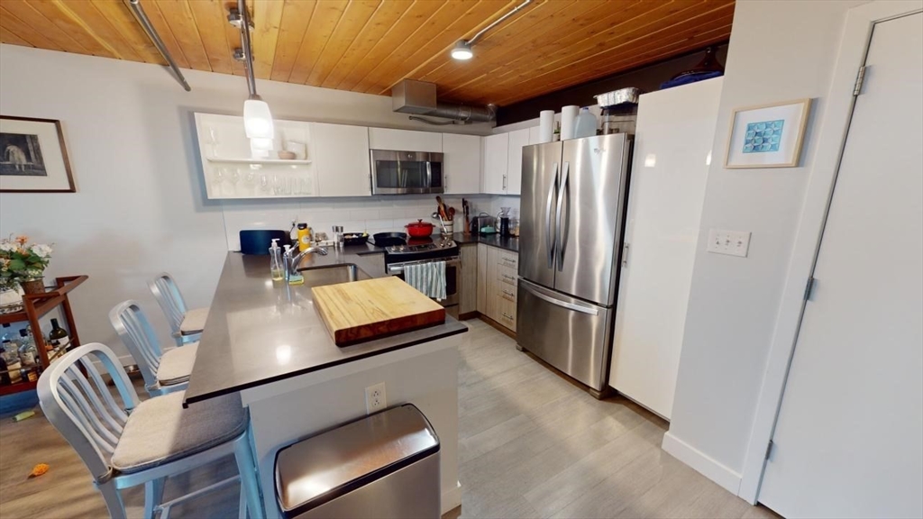 15 Richdale Ave, Neighborhood Nine