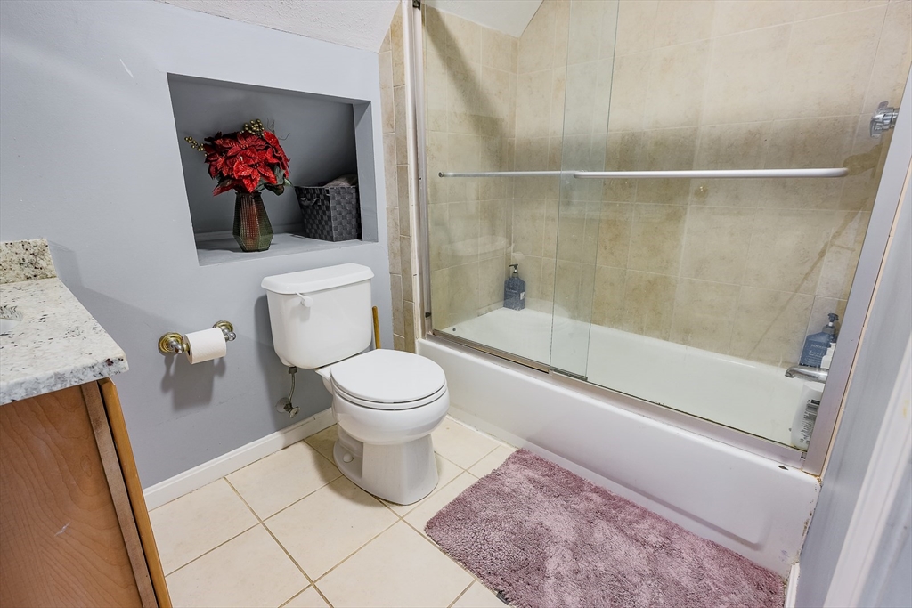 348 Osgood St, North Andover