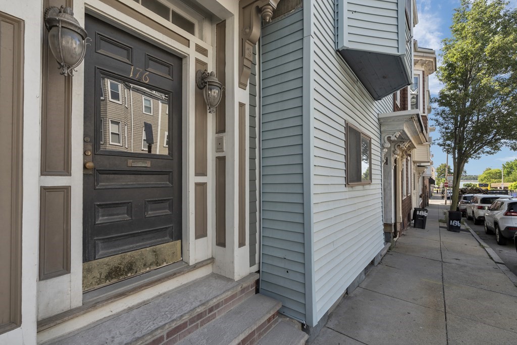 176 H St, South Boston