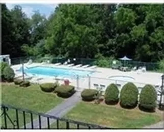 1 Walker Rd, North Andover