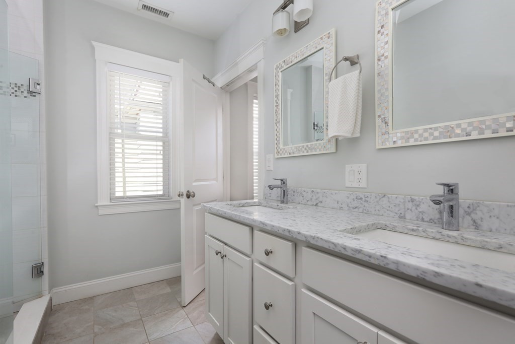 88 Josephine Ave, Ball Square