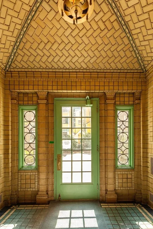 1572 Massachusetts Ave, Neighborhood Nine