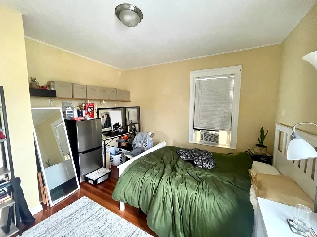 123 Winthrop St, Medford