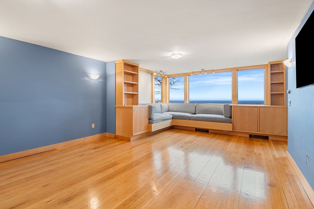 331 Granite St, Folly Cove