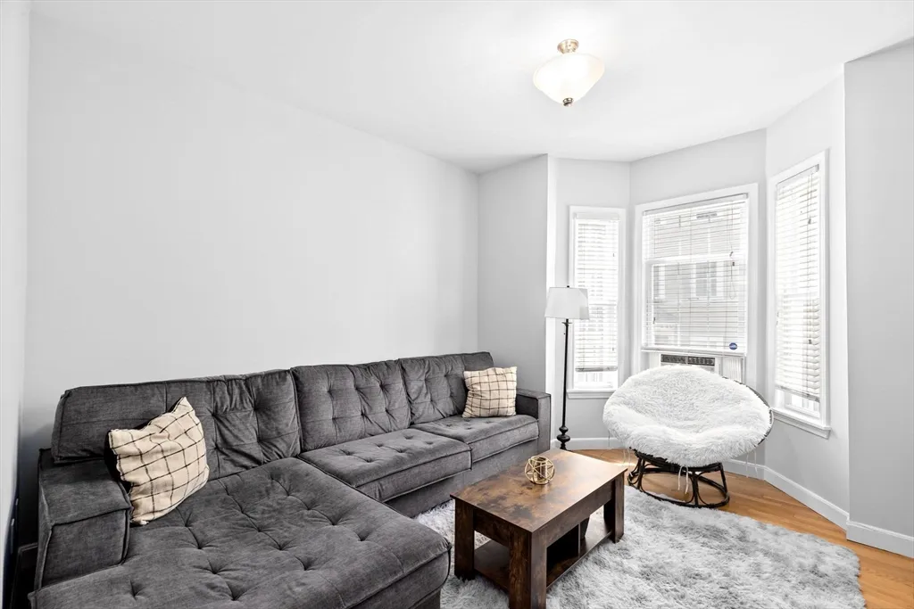 58 Gates St, South Boston