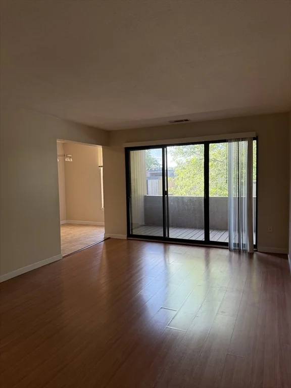 70 Shrewsbury Green Dr, Shrewsbury