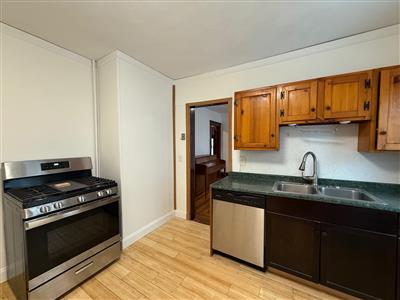 50 Simpson Ave, Tufts