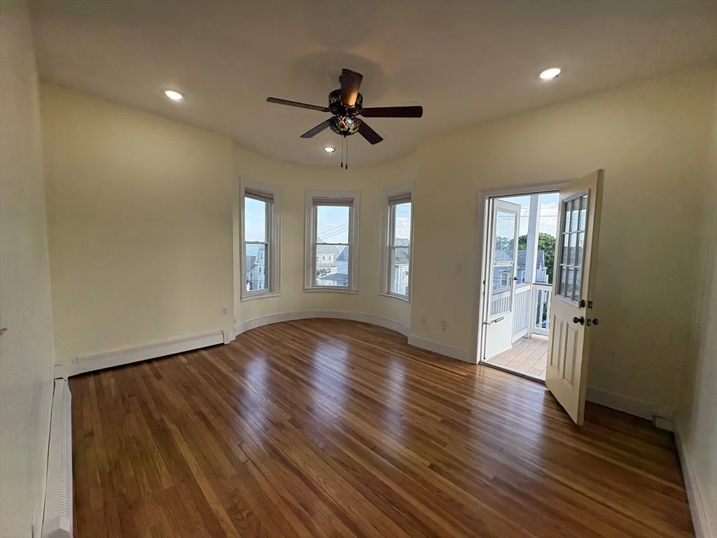 100 Summit Ave, Winthrop