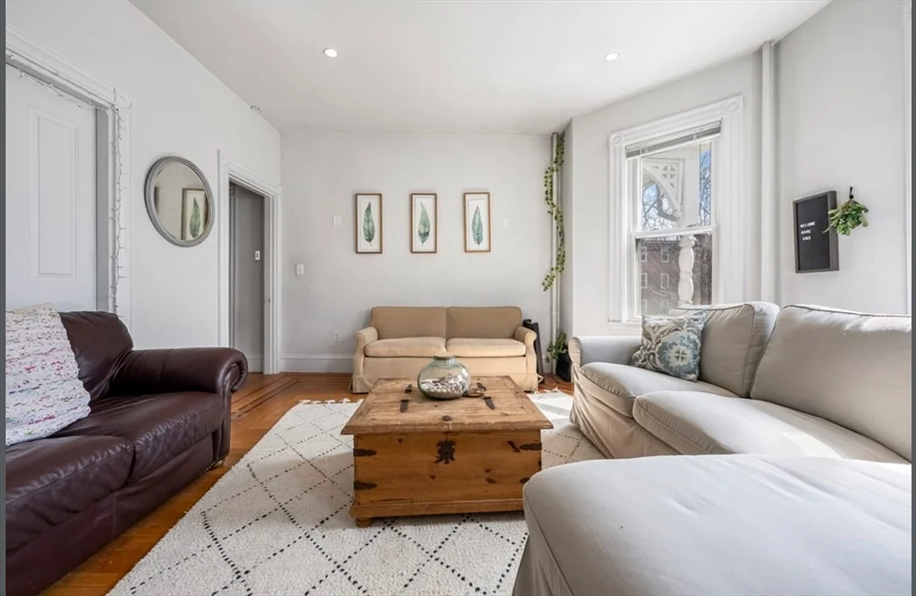 866 E 5th St, South Boston