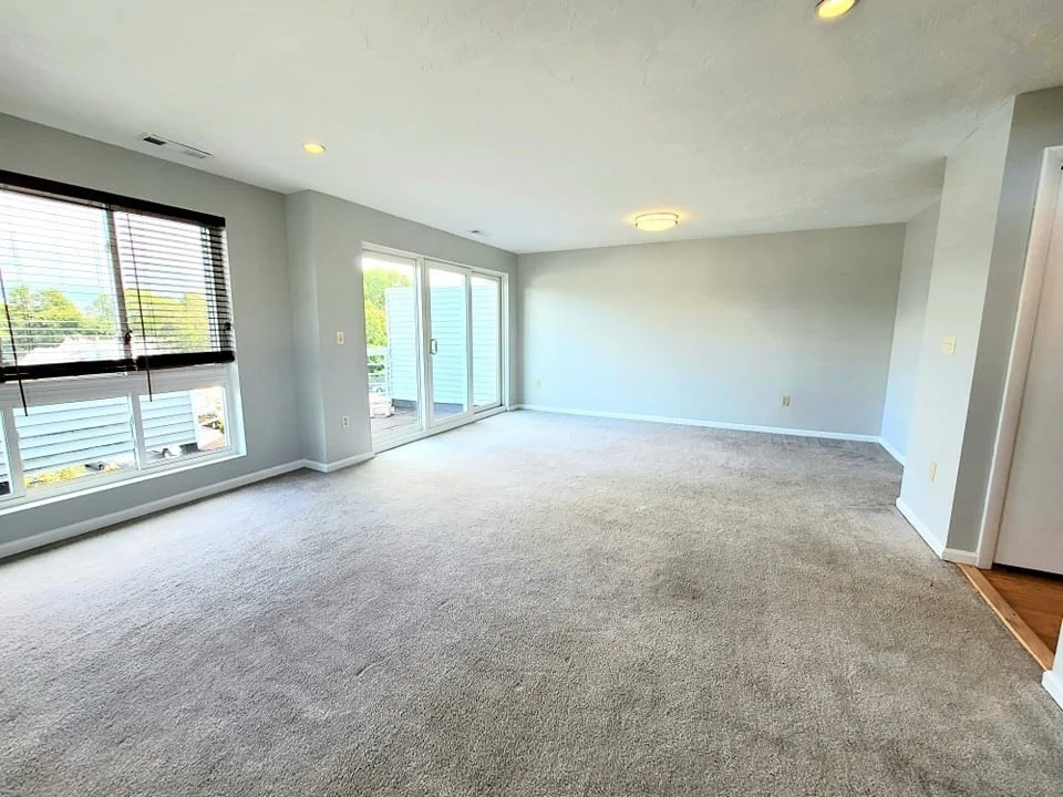 391 Hyde Park Ave, Jamaica Plain