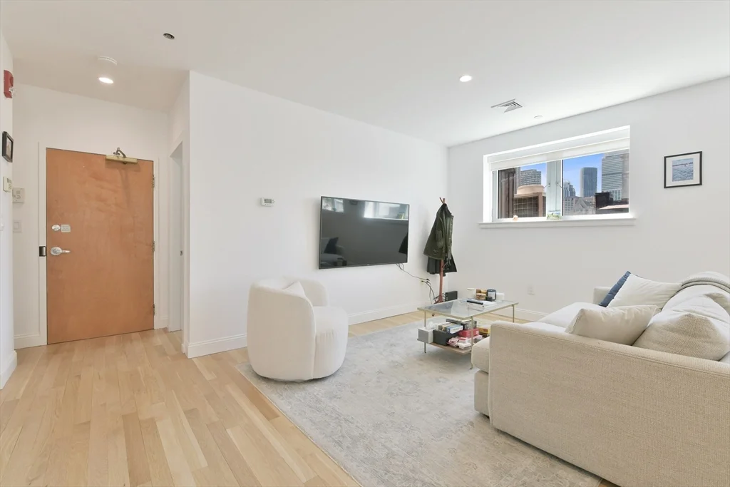 425 Boylston St, Back Bay