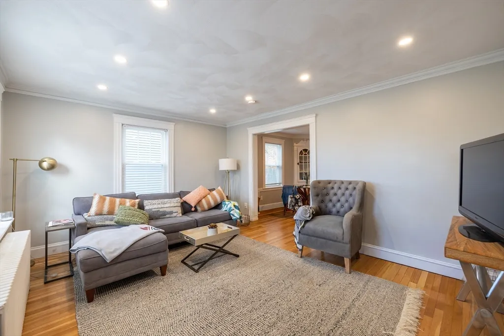 22 Potomac St, West Roxbury