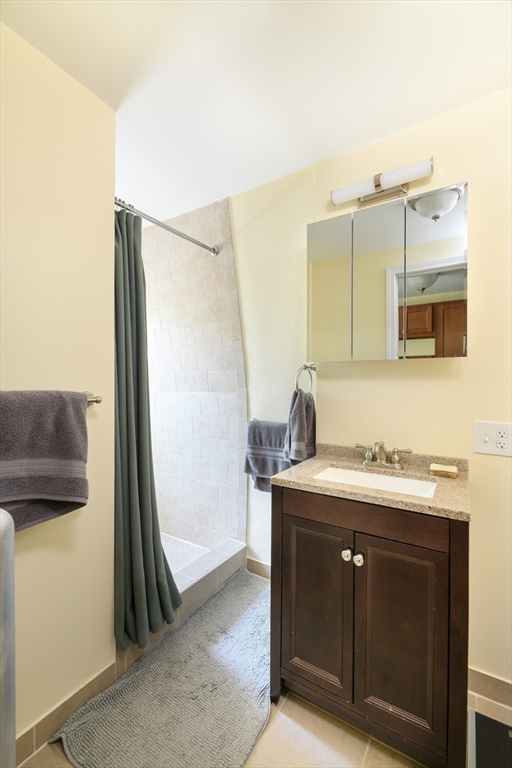 49 Laurel St, Ward Two