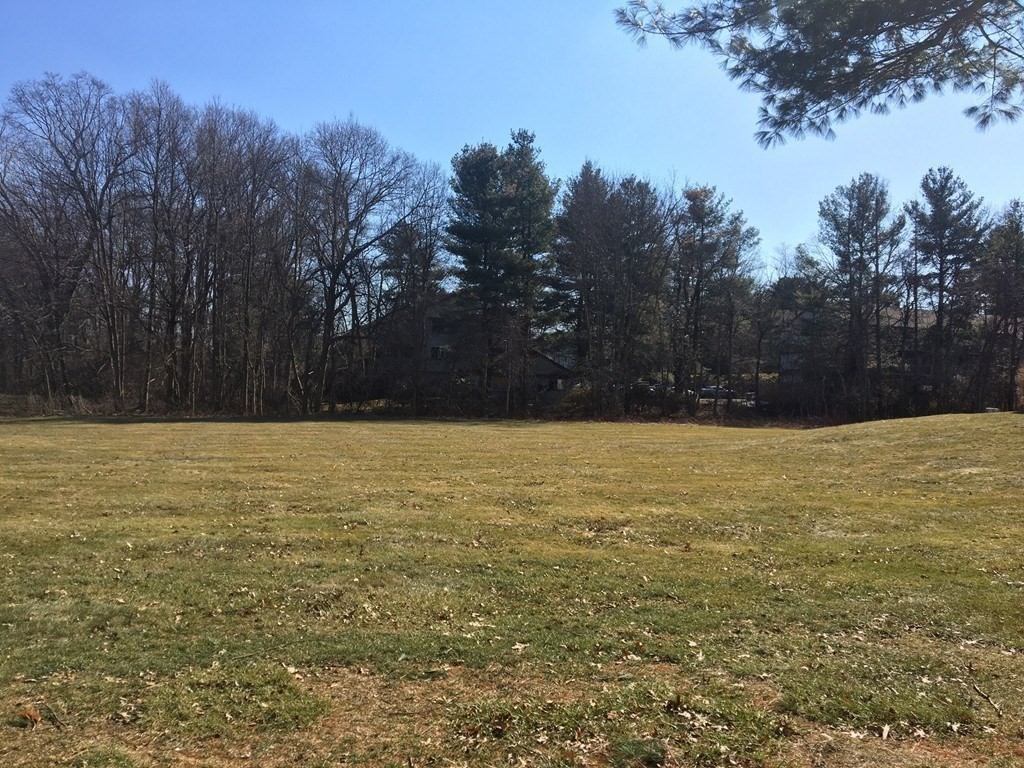 2 Village Way, Natick