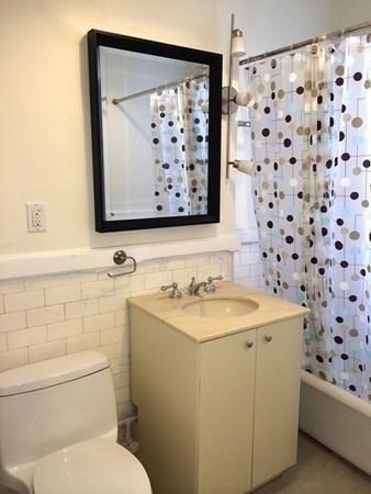 60 Queensberry St, Fenway